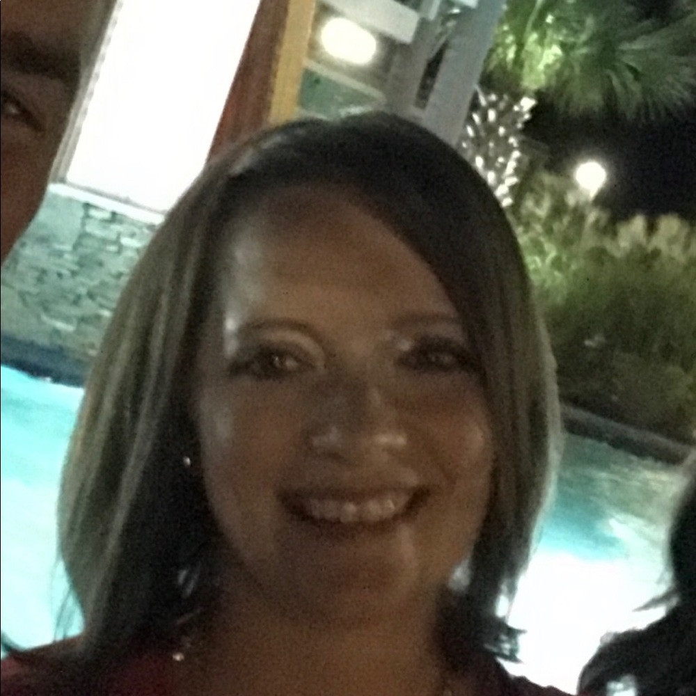 Meet your Posher, Nichole
